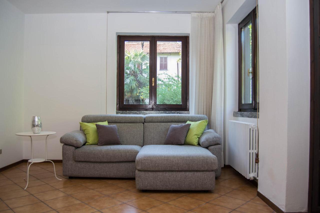 Villa Giardino Дервіо Екстер'єр фото